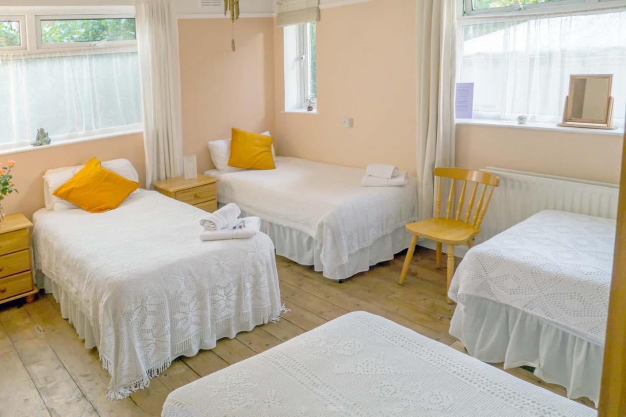 Healing Waters Sanctuary For Exclusive Private Hire And Self Catering Board, Vegetarian, Alcohol & Wifi Free Retreat In Glastonbury Exterior foto